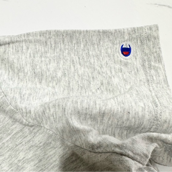 Champion Like New Light Gray Comfy 100% Cotton Shirt Size Medium - Picture 4 of 9